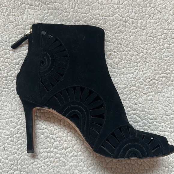 TORY BURCH Leyla Cut Out Geometric Bootie Royal Black Suede Stiletto Heels 7 - Picture 4 of 7